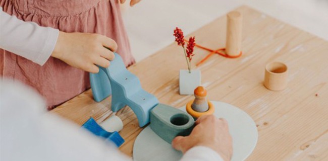 Hoe sensorisch speelgoed de ontwikkeling van kinderen verrijkt (en waarom jij het in huis moet halen)