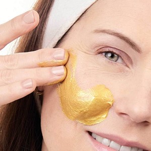 Verzorgende gezichtsmaskers: DIY-recepten en kant-en-klare maskers uit het Blabloom-assortiment