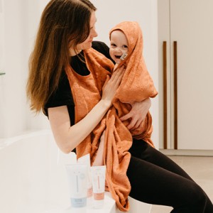 Veilig en plezierig douchen met je baby